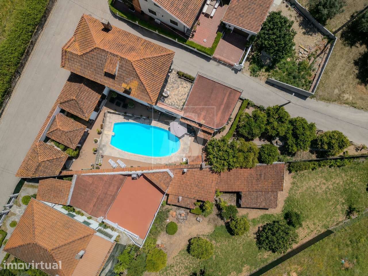 Moradia T5 com Espaço e Potencial Único em Meia Via, Torres Novas - Grande imagem: 5/44