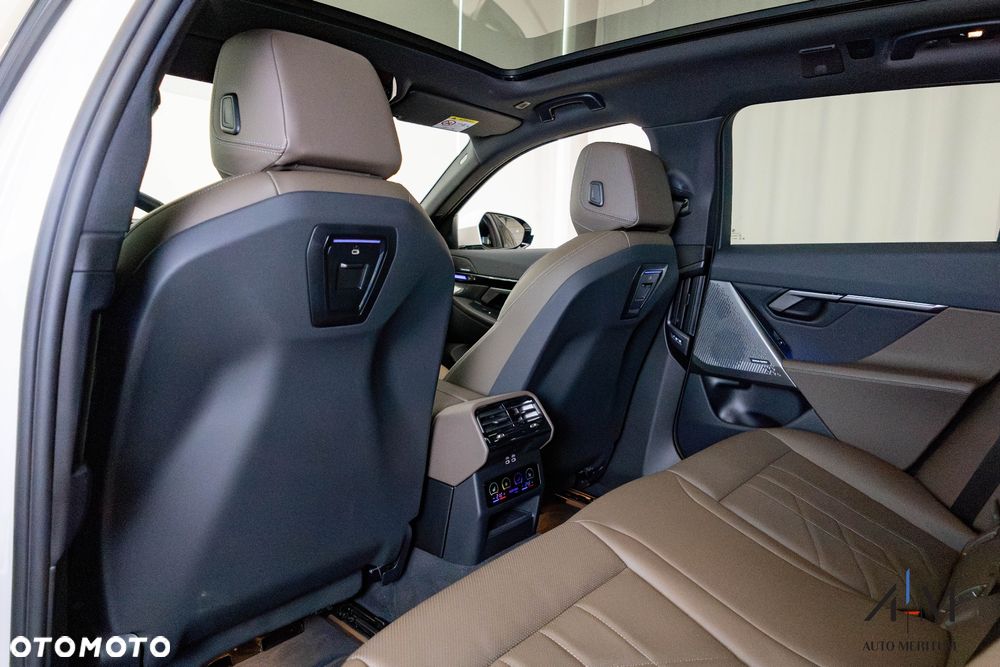 BMW Seria 5 520d xDrive Touring - 23