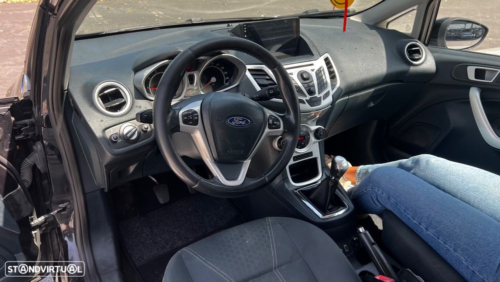 Ford Fiesta - 5