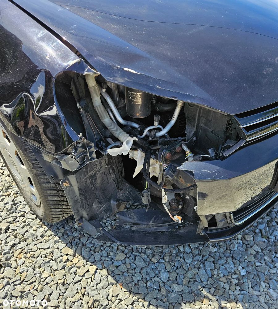 Volkswagen Golf 1.6 TDI Comfortline - 9