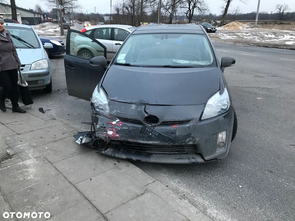 Toyota Prius - 12