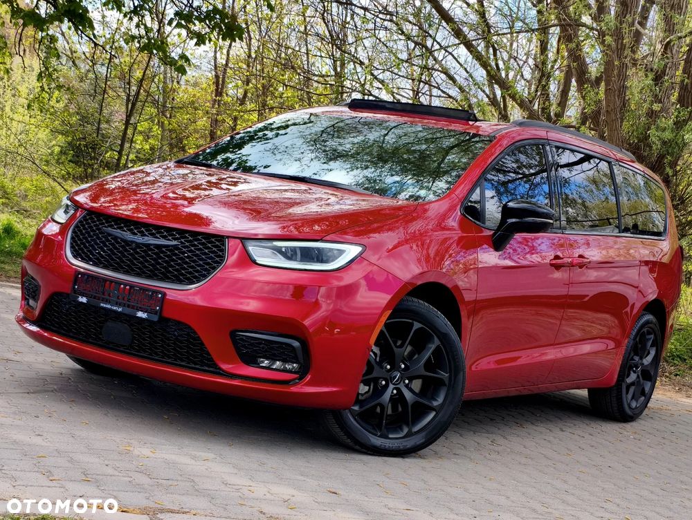 Chrysler Pacifica - 30