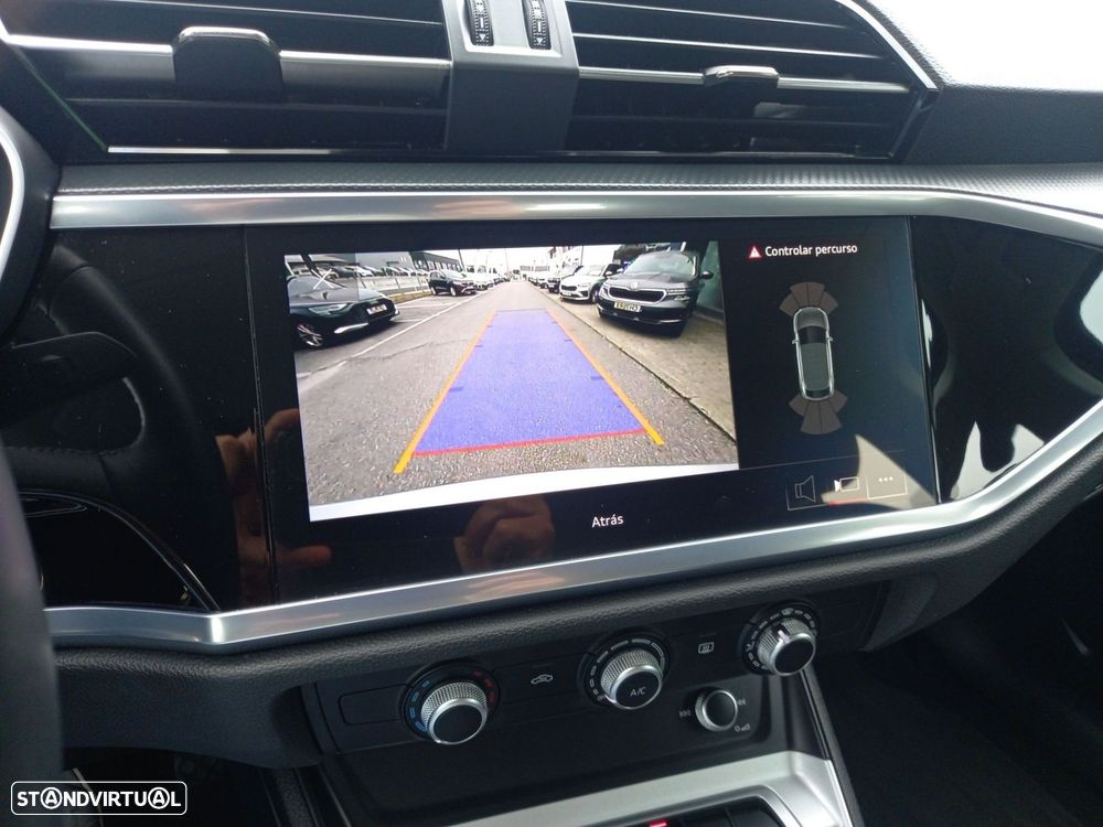 Audi Q3 Sportback 35 TDI S tronic — fotografia 5