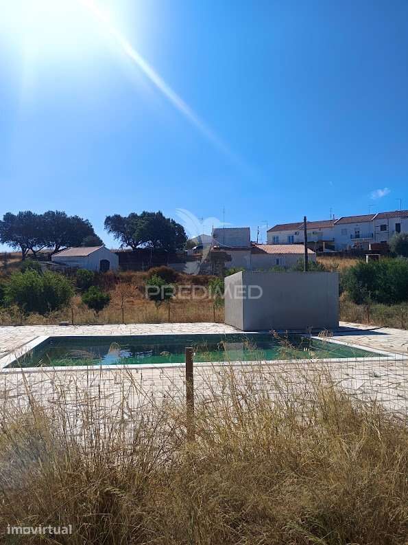 Quinta de 10.500 m² com Moradia T3, Piscina e Garagem | Alentejo I... - Grande imagem: 4/40