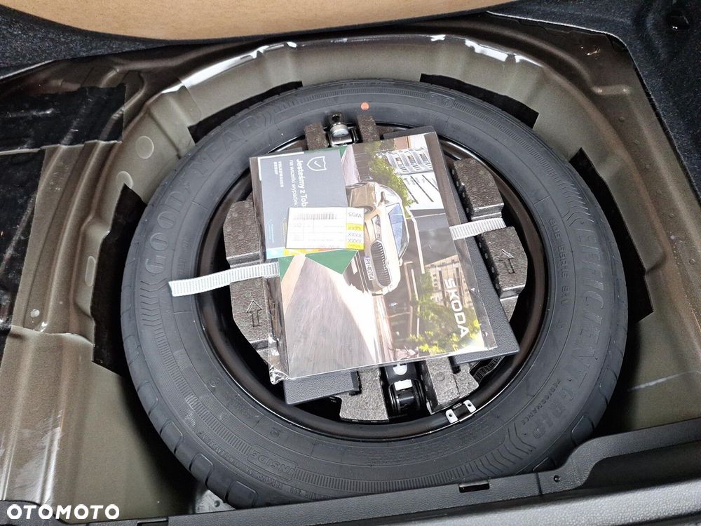 Skoda Kamiq 1.5 TSI Monte Carlo DSG - 25