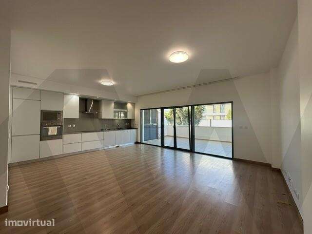 Apartamento T1 com Terraço e Garagem Fechada na Ericeira - Grande imagem: 3/21