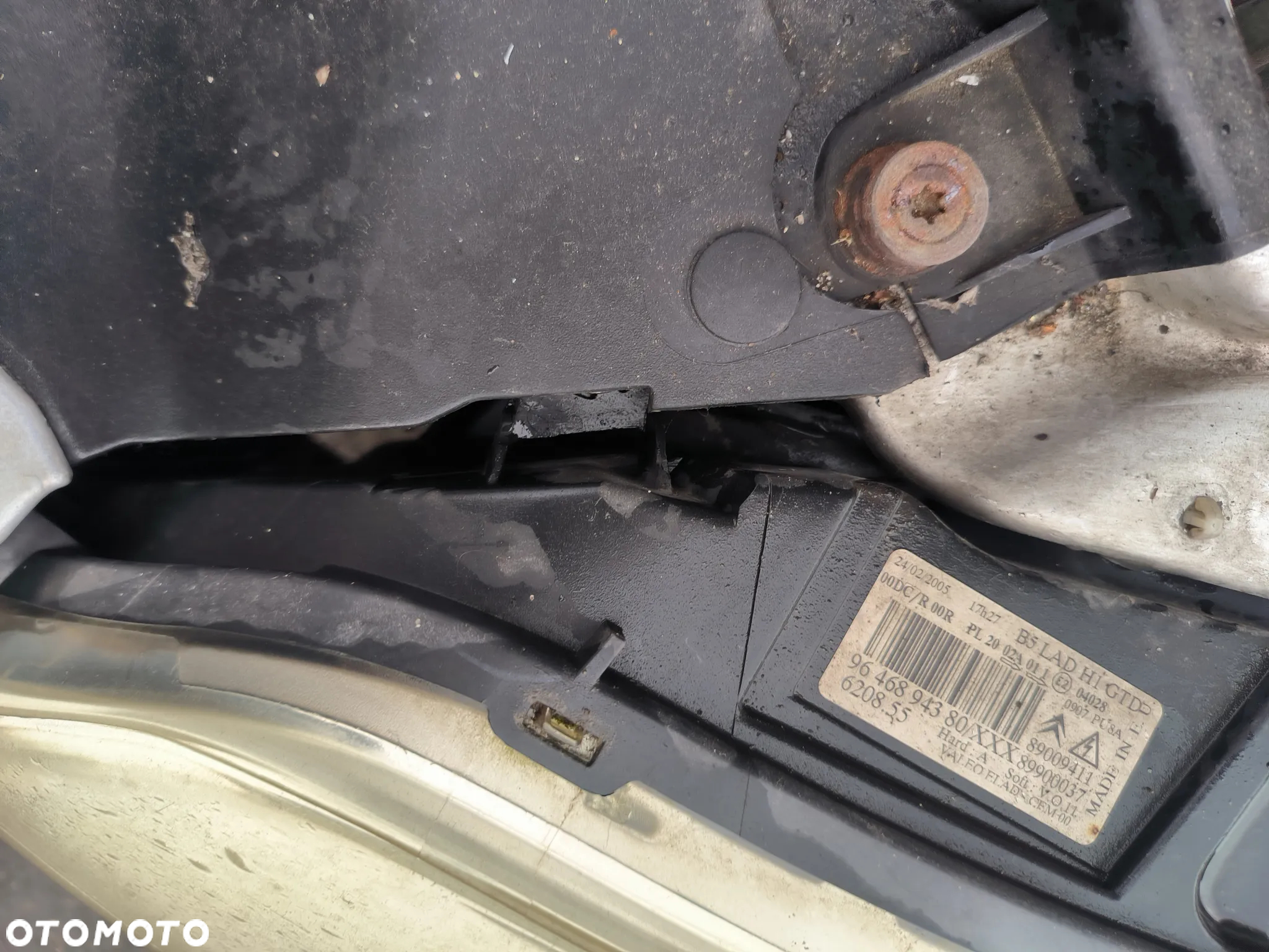 lampa prawa przednia xenon Citroen C4 I EZR 1.6 HDi - 3