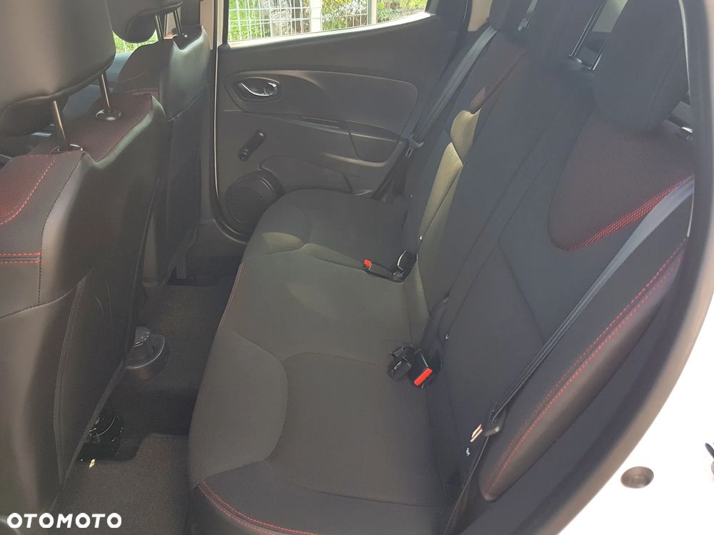 Renault Clio 1.2 16V 75 Life - 20