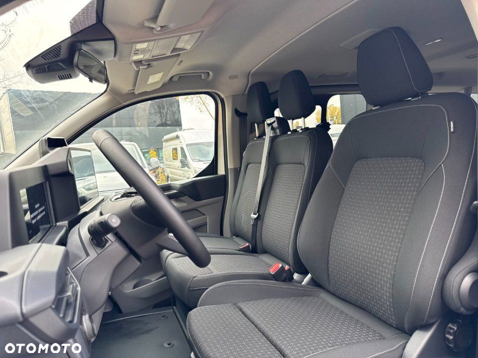Ford Transit Custom - 11