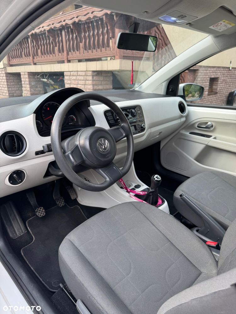 Volkswagen up! - 8