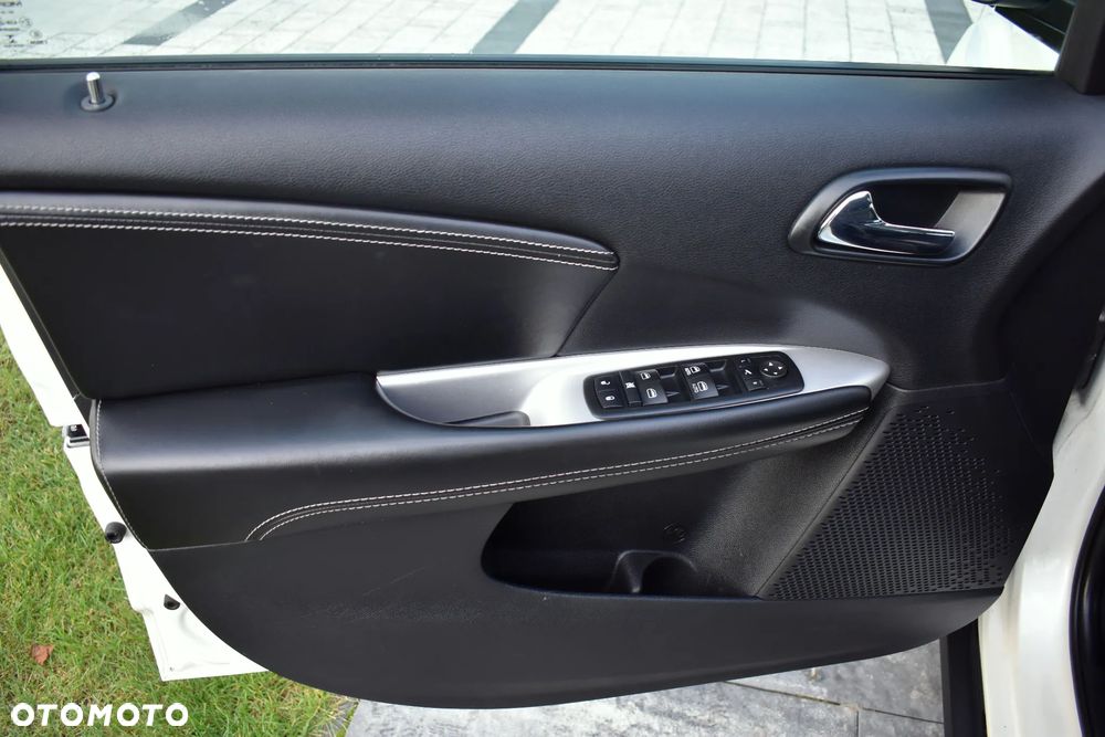 Fiat Freemont 2.0 Multijet 16V DPF Automatik Allrad Black Code - 22