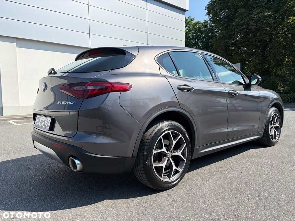 Alfa Romeo Stelvio 2.0 Turbo TI Q4 - 11