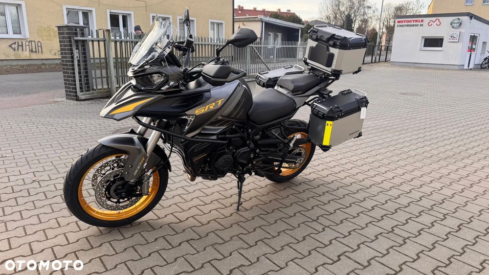 QJMOTOR SRT900SX - 3