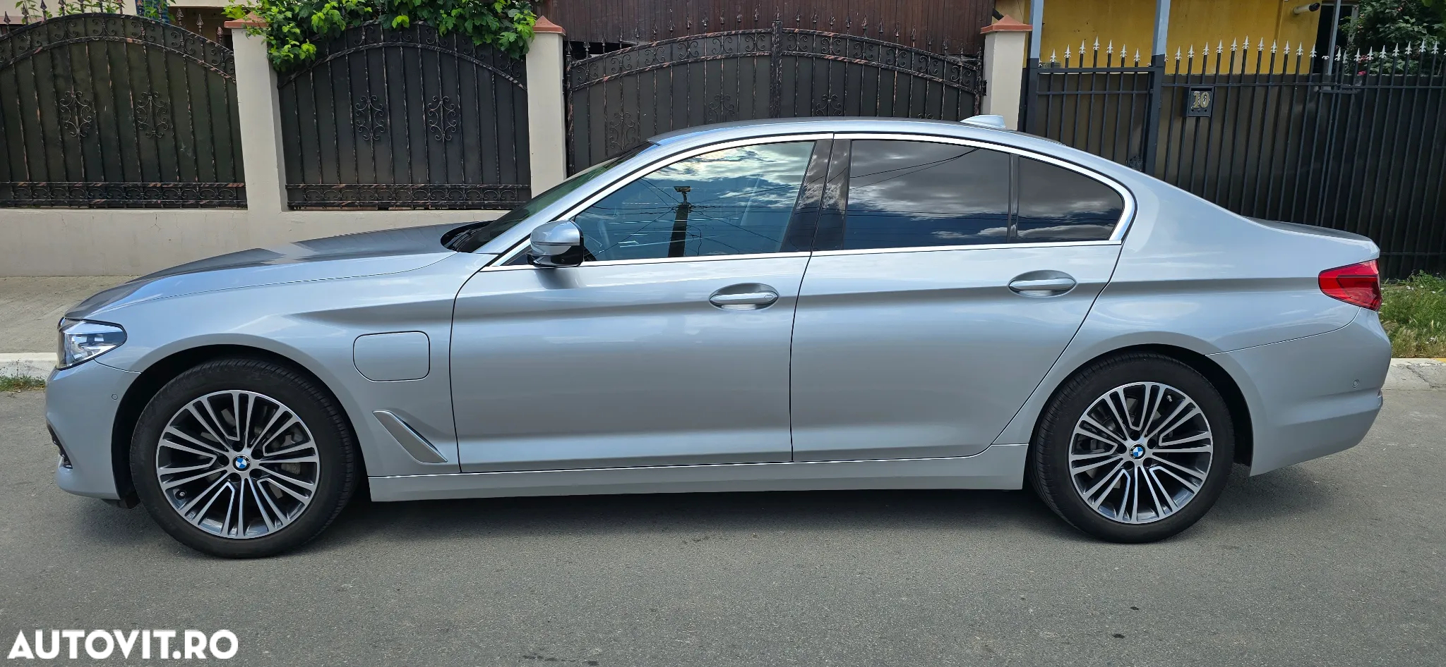 BMW Seria 5 530e AT PHEV - 5