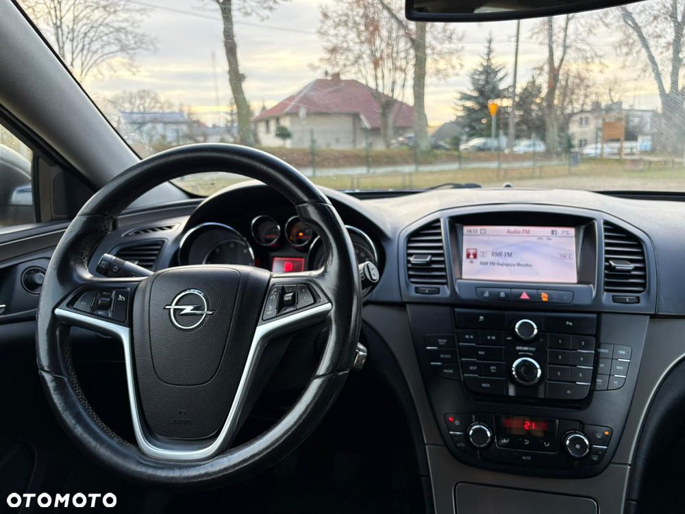 Opel Insignia 2.0 CDTI - 9