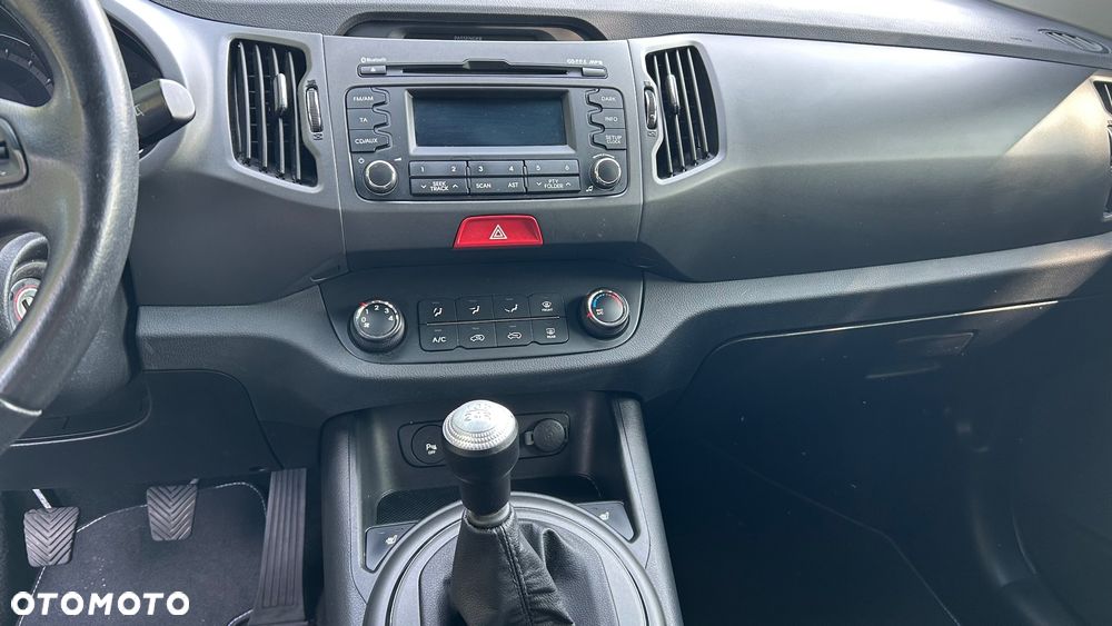 Kia Sportage 2.0 CVVT 4WD Spirit - 28