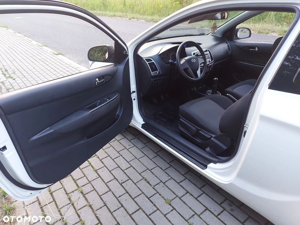 Hyundai i20 1.25 Classic + - 8