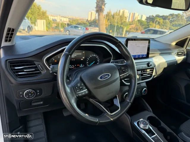 Ford Focus SW - 8