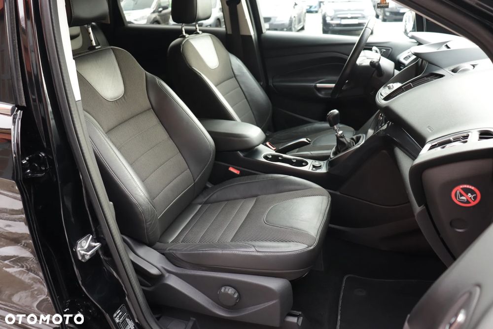 Ford Kuga 2.0 TDCi 2x4 Titanium - 34