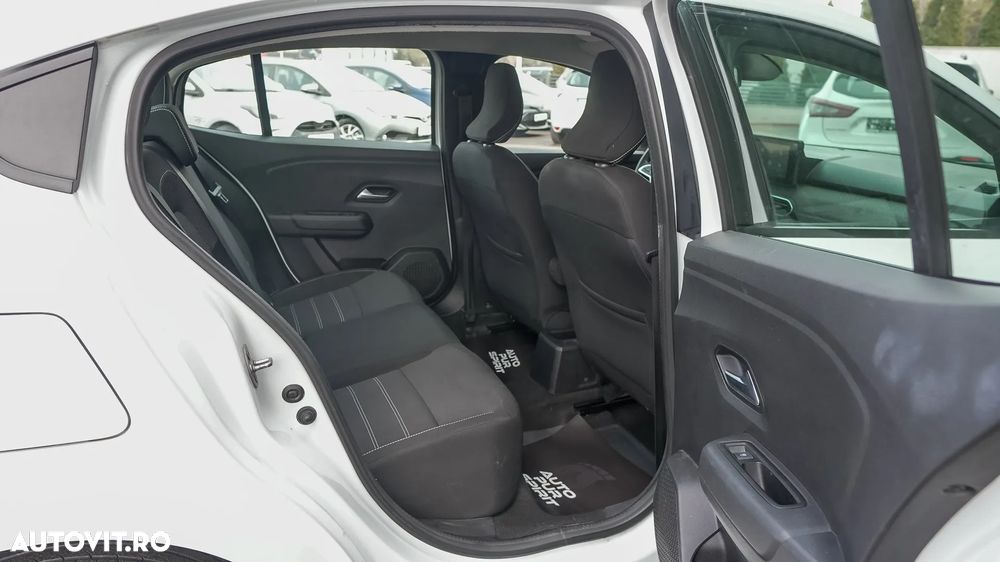 Dacia Logan TCe 90 Essential - 23