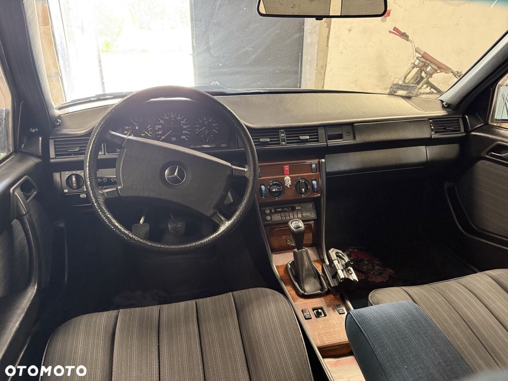 Mercedes-Benz W124 (1984-1993) - 6