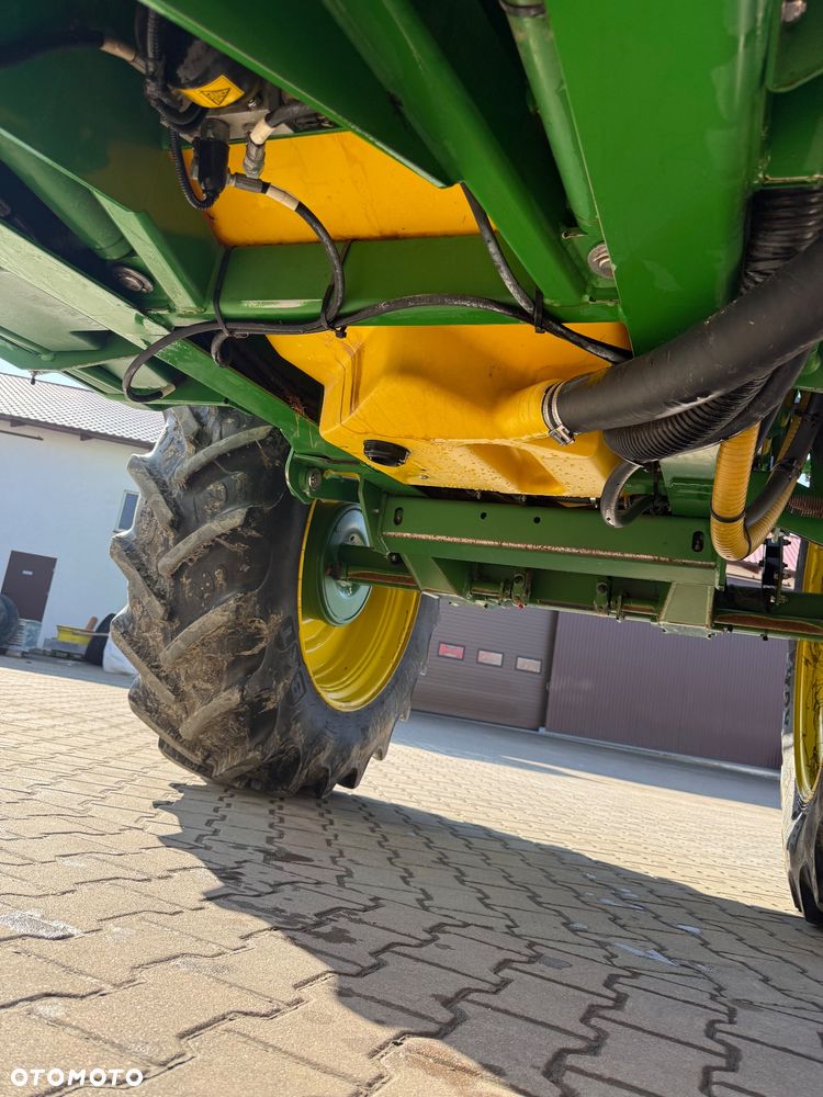 John Deere M740i - 24