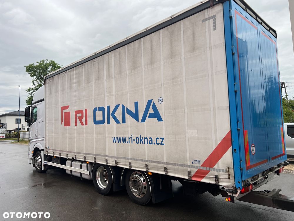 Mercedes-Benz 2546 GIGGASPACE ,firanka 7,80m - 5