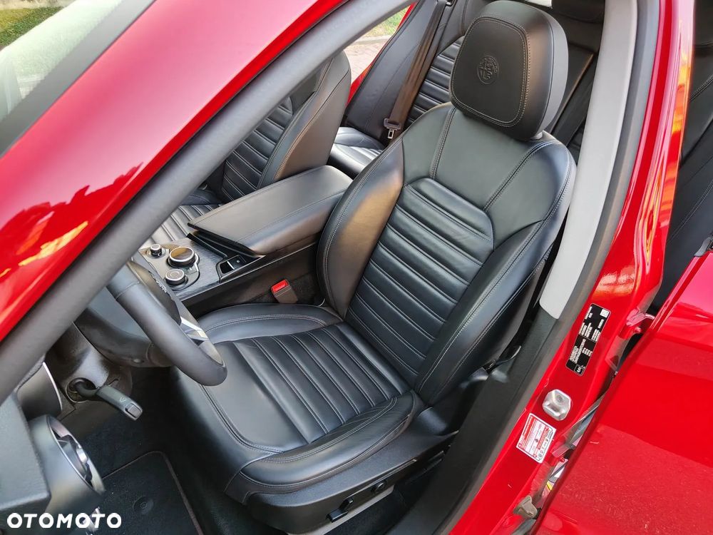 Alfa Romeo Stelvio 2.2 JTDM - 14