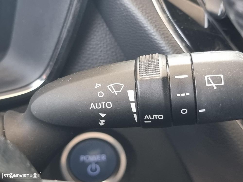 Toyota Corolla 1.8 Hybrid Comfort - 25