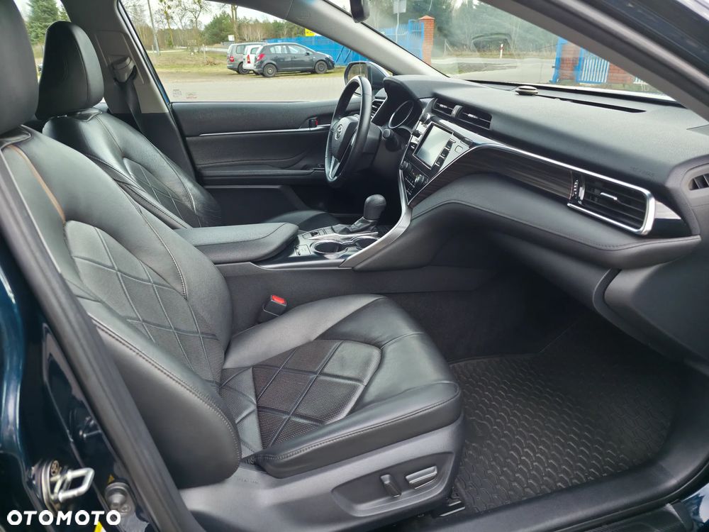 Toyota Camry 2.5 Hybrid Prestige CVT - 14