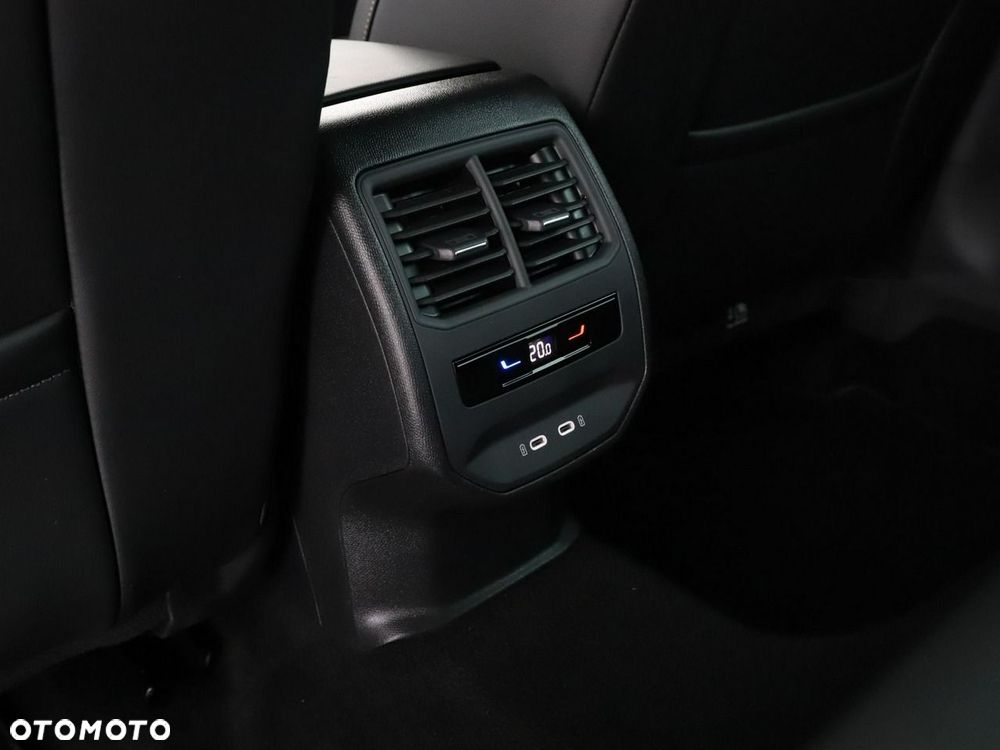 Cupra Leon 1.5 eTSI DSG - 38