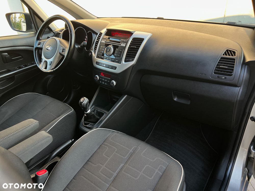 Kia Venga 1.4 CVVT UEFA EURO 2016 - 31