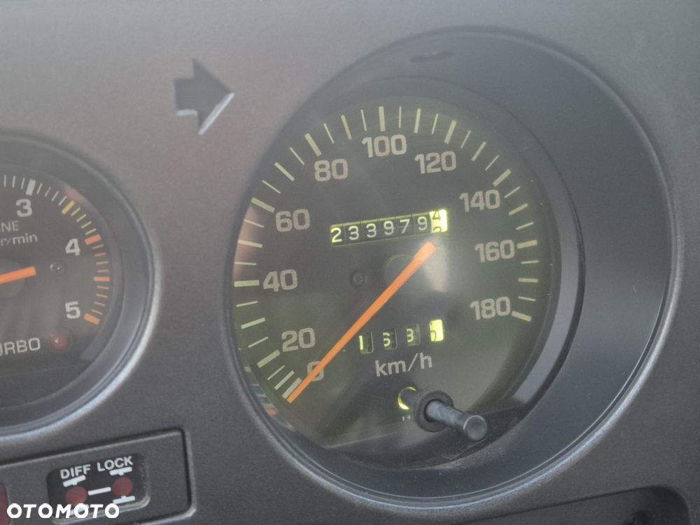Toyota Land Cruiser - 24