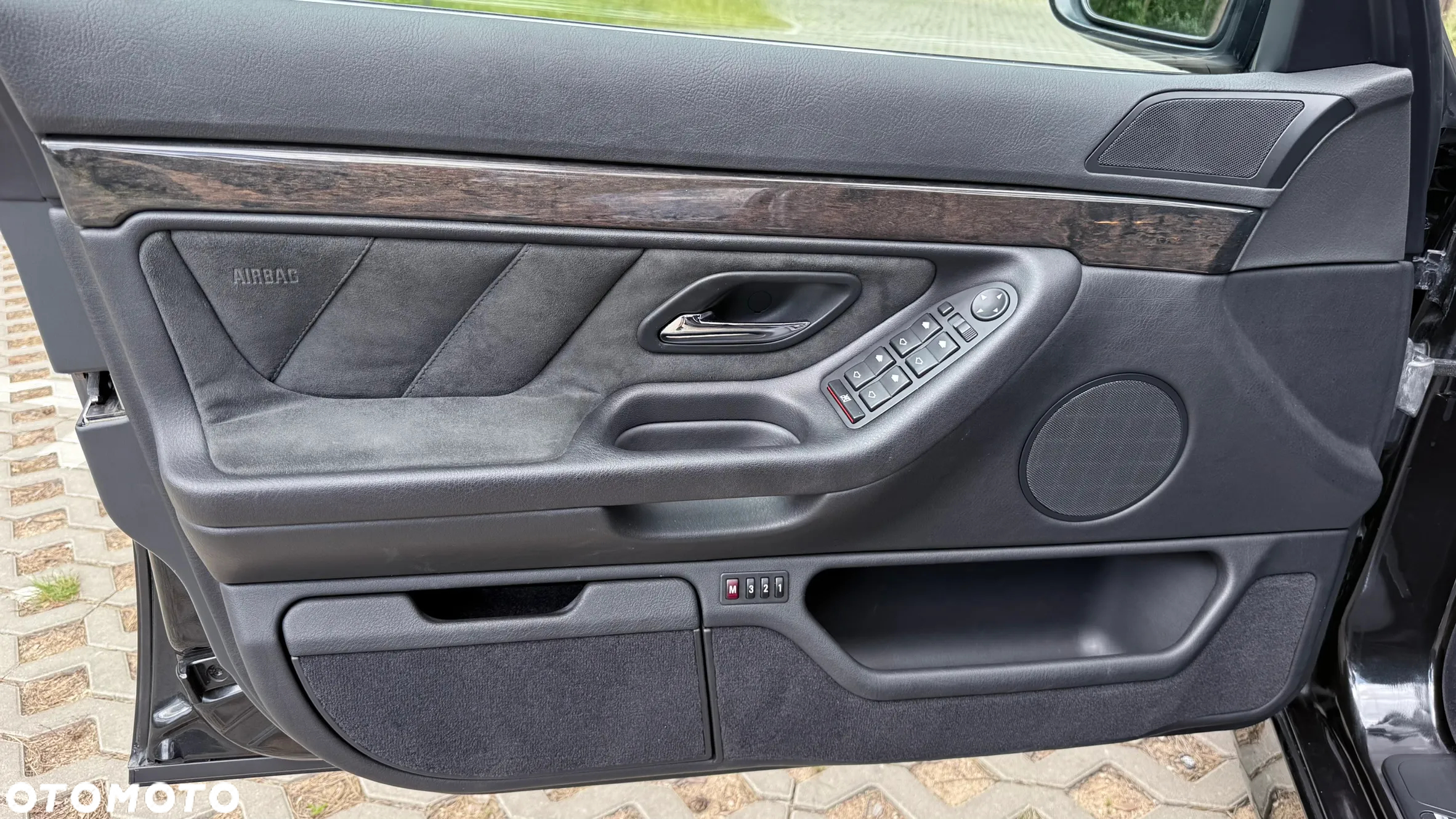 BMW Seria 7 740i - 28