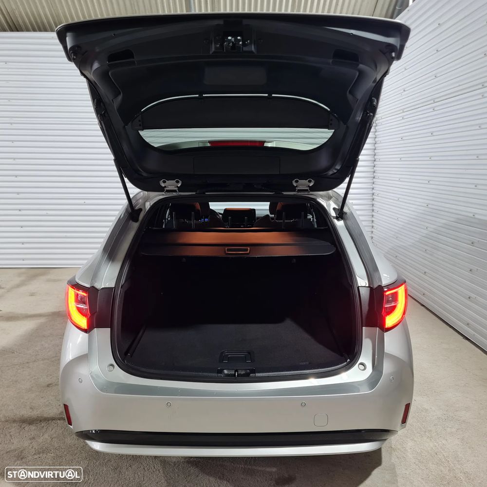 Toyota Corolla Touring Sports 1.8 Hybrid Comfort+P.Sport - 8