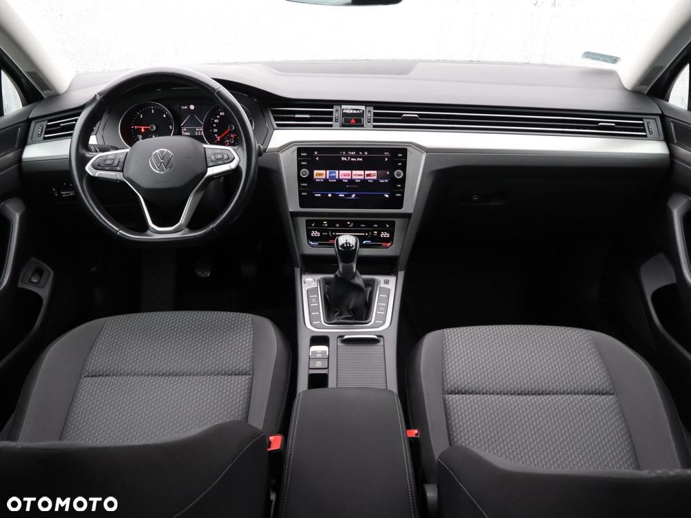 Volkswagen Passat - 5