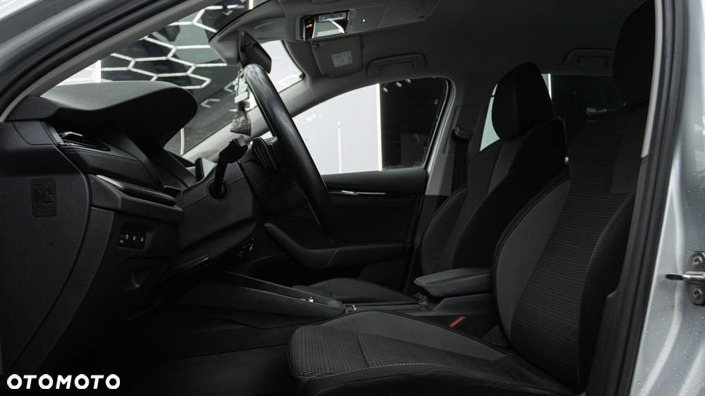 Skoda Octavia 2.0 TDI Ambition DSG - 13