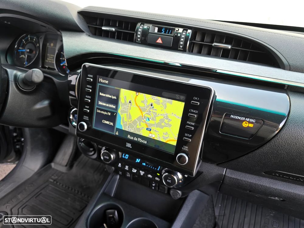 Toyota Hilux 2.8 D-4D 4WD Invincible TA - 21