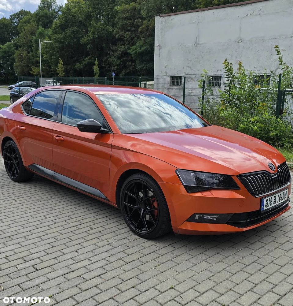 Skoda Superb 2.0 TDI 4x4 L&K DSG - 1