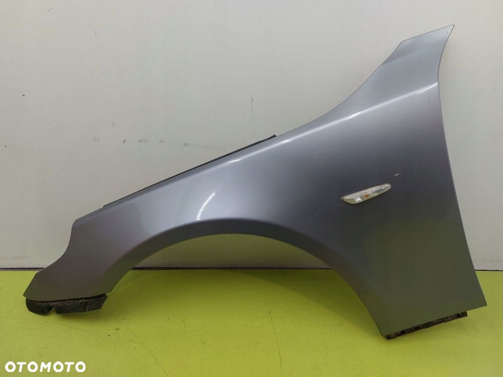 Błotnik przedni LEWY BMW SERIA 5 E60 E61 03-07 SILBERGRAU METALLIC - 1