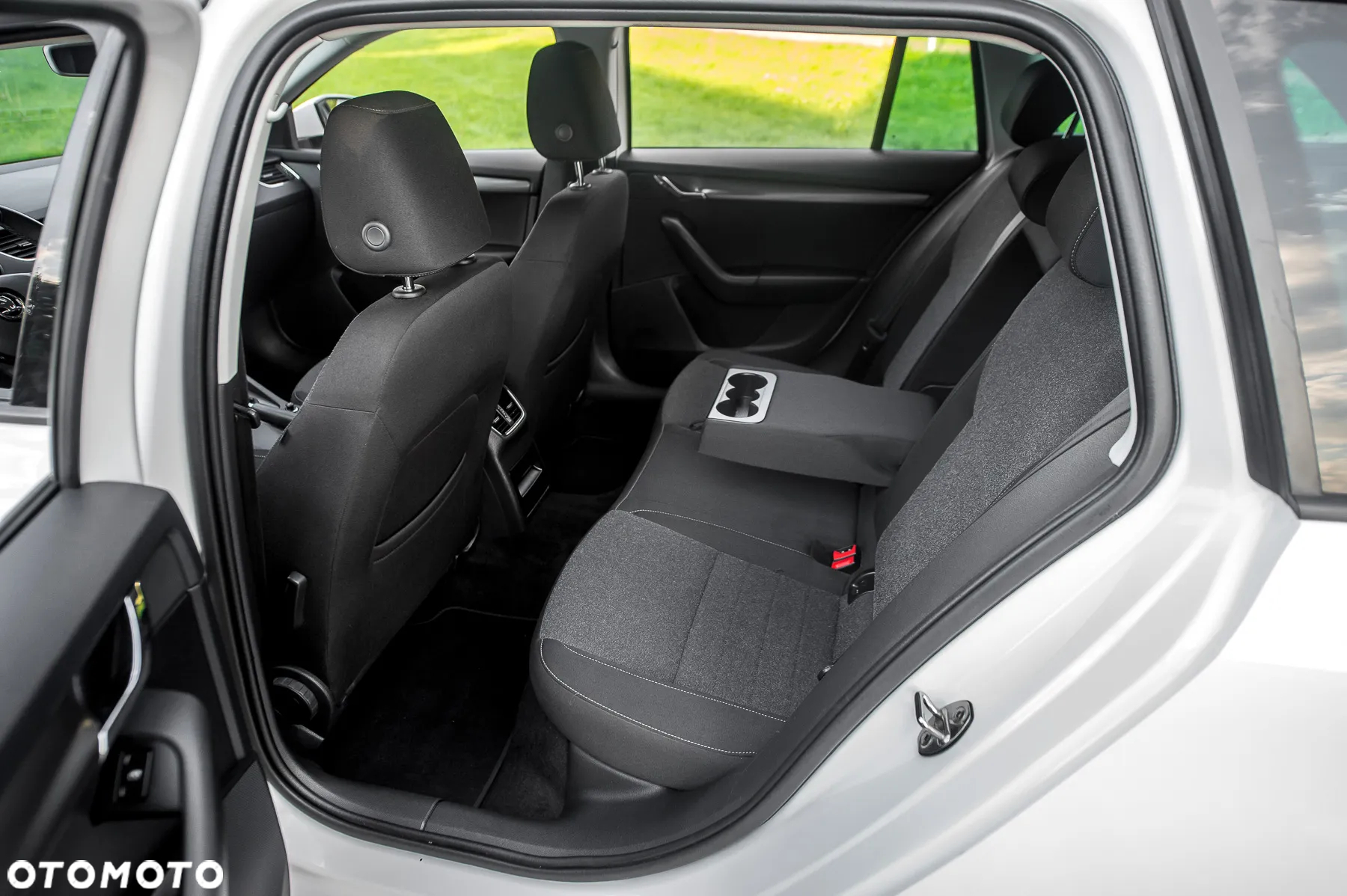 Skoda Octavia Combi 2.0 TSI 4x4 DSG Soleil - 33