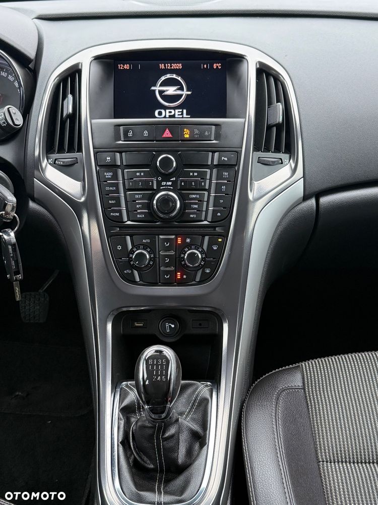 Opel Astra 1.4 Turbo Innovation - 23