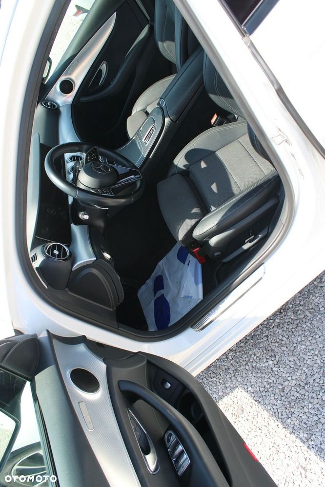 Mercedes-Benz Klasa E - 20