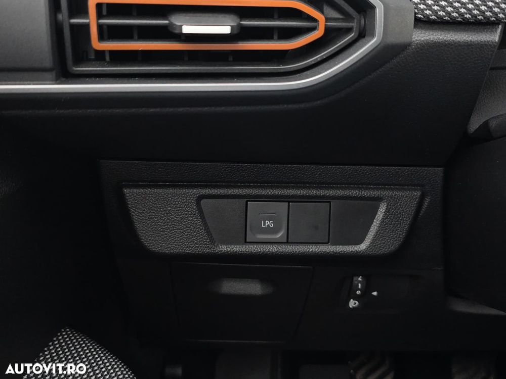 Dacia Sandero Stepway ECO-G 100 MT6 Extreme+ - 14