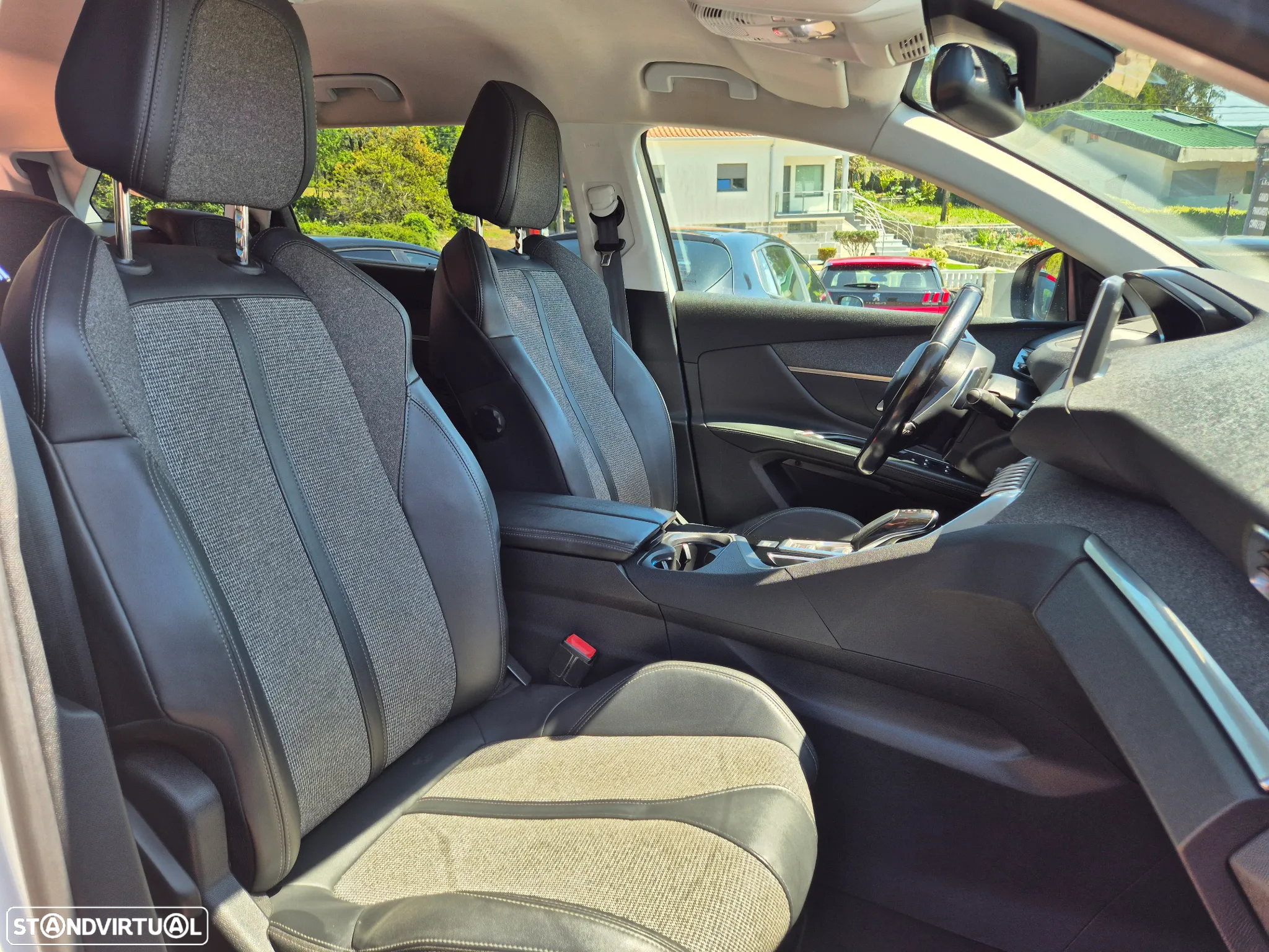Peugeot 5008 1.5 BlueHDi Allure EAT8 - 13