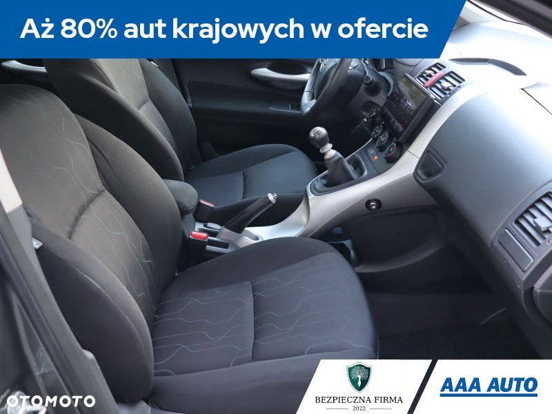 Toyota Auris - 10