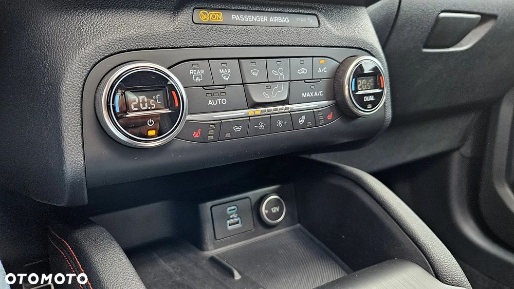 Ford Kuga 2.5P PHEV FWD ST-Line - 31