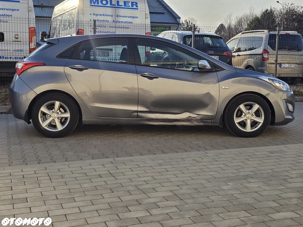 Hyundai i30 1.4 CRDi Premium - 5