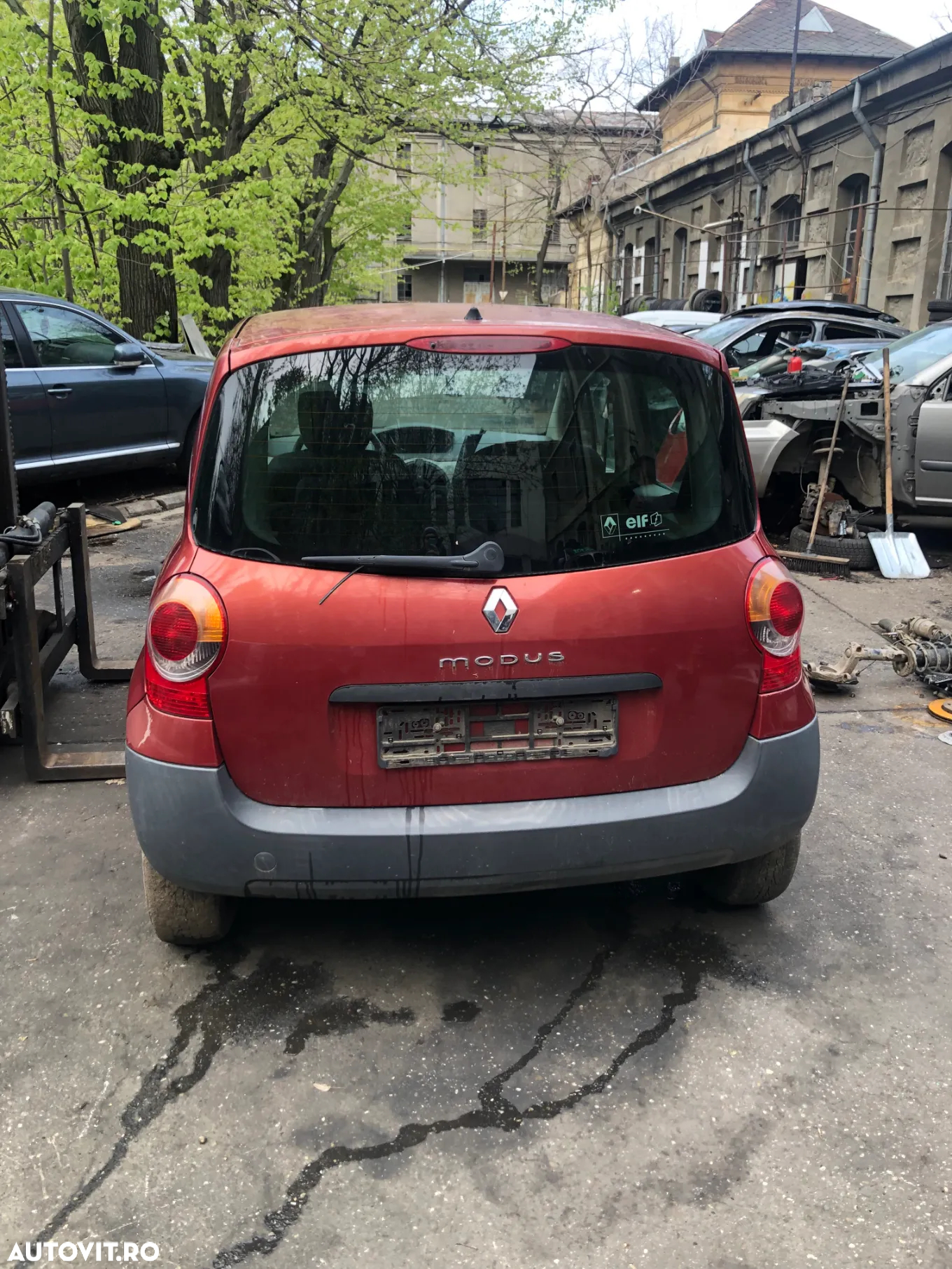 Dezmembrez Renault Modus 2006 1.2 benzina 12v visiniu rosu - 3