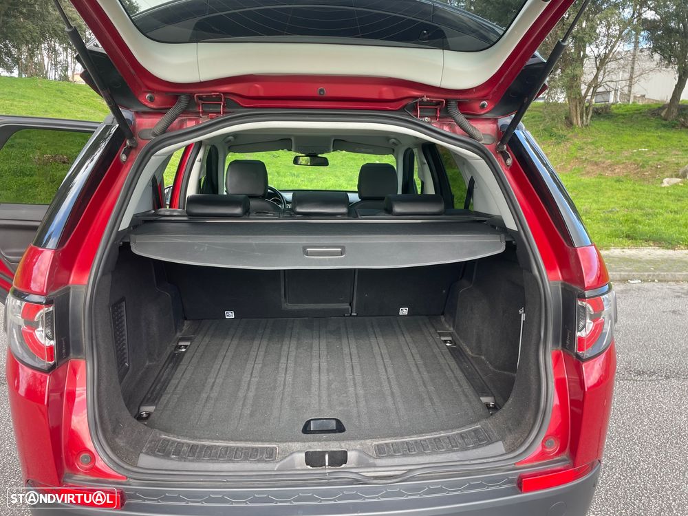 Land Rover Discovery Sport 2.0 eD4 HSE Luxury - 23